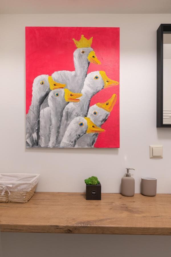 Pilies Street Exclusive Apartment By Reside Baltic Vilnius Bagian luar foto
